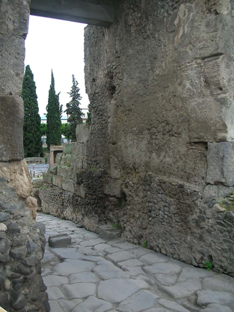 Porta Nocera, Pompeii. May 2010. Looking south along west side of Gate. Photo courtesy of Ivo van der Graaff.