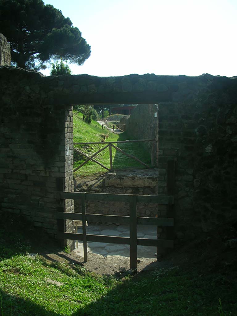 Porta Nocera, Pompeii. May 2010. 
Looking west through gate at north end of east side of Gate. Photo courtesy of Ivo van der Graaff.
