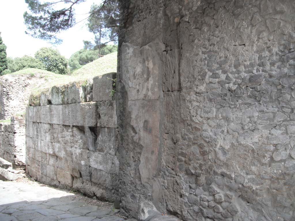 Nola Gate, Pompeii. June 2012. Looking east along south side of Gate. Photo courtesy of Ivo van der Graaff.

