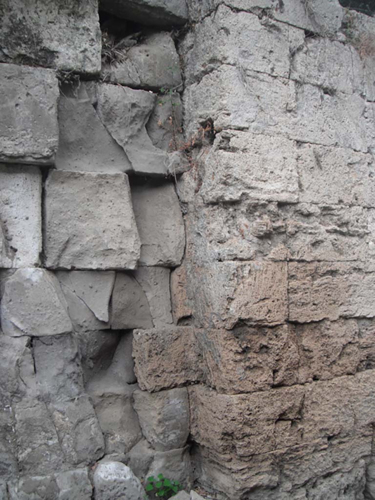 Nola Gate, Pompeii. May 2011. Detail from north wall. Photo courtesy of Ivo van der Graaff.