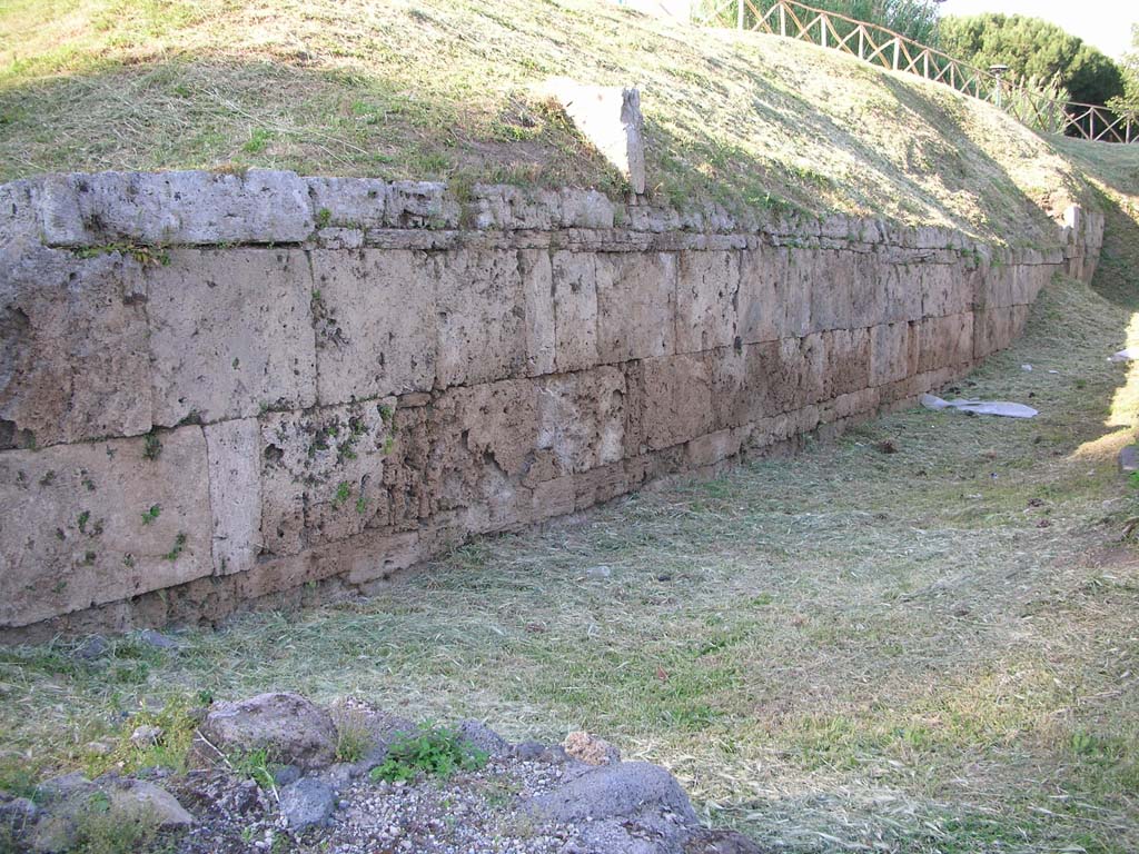 City Walls on north side of Pompeii, east side of Vesuvian Gate, May 2010.
Looking east from near south side of east side of Vesuvian Gate. Photo courtesy of Ivo van der Graaff.
