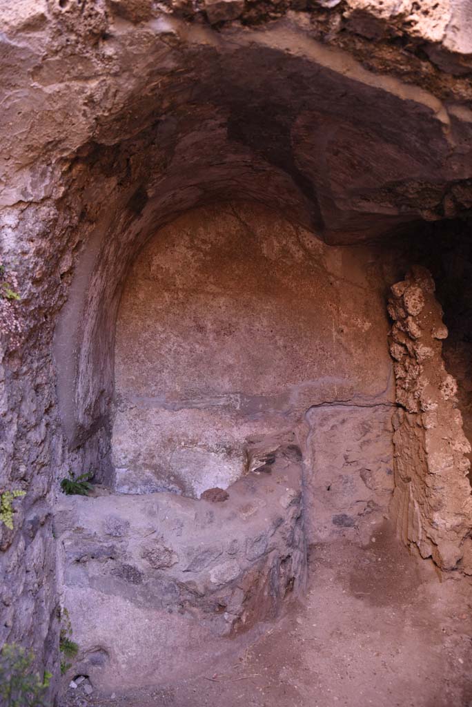 I.4.25/I.4.5 Pompeii. October 2019. 
Unnumbered corridor/room, looking east into vaulted area with basin/vat.
Foto Tobias Busen, ERC Grant 681269 DCOR.
