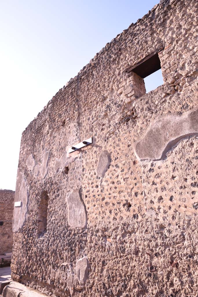 I.4.28 Pompeii. October 2019. 
Looking towards exterior side wall in Vicolo del Citarista at south end near junction with Vicolo del Menandro.
Foto Tobias Busen, ERC Grant 681269 DCOR.
