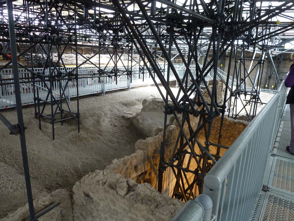 IX.12.9 Pompeii. May 2010. Looking north-east across unexcavated part of insula from above room 14.

